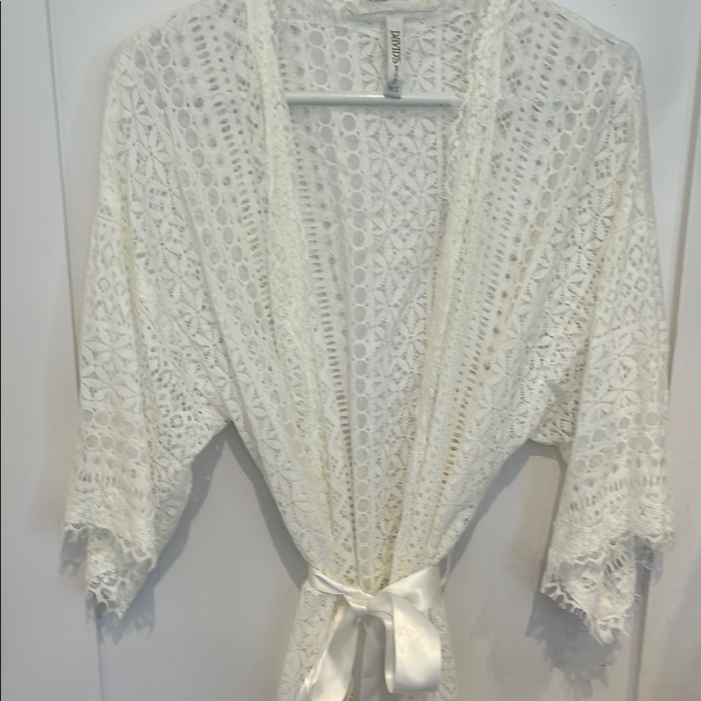 David's Bridal White Lace Robe - Picture 3 of 6